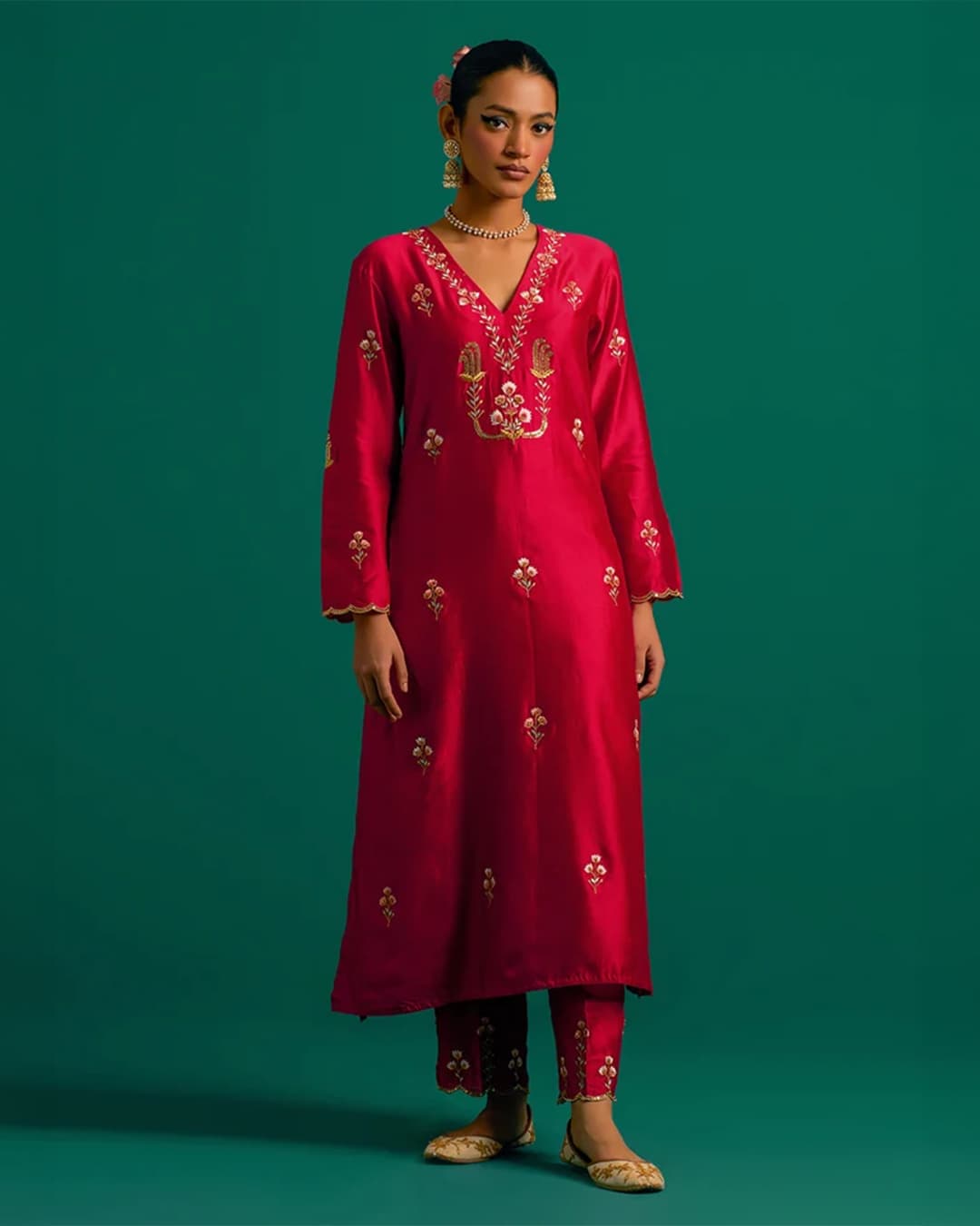 Red V neck hand embroidered silk chanderi kurta set with green chanderi dupatta
