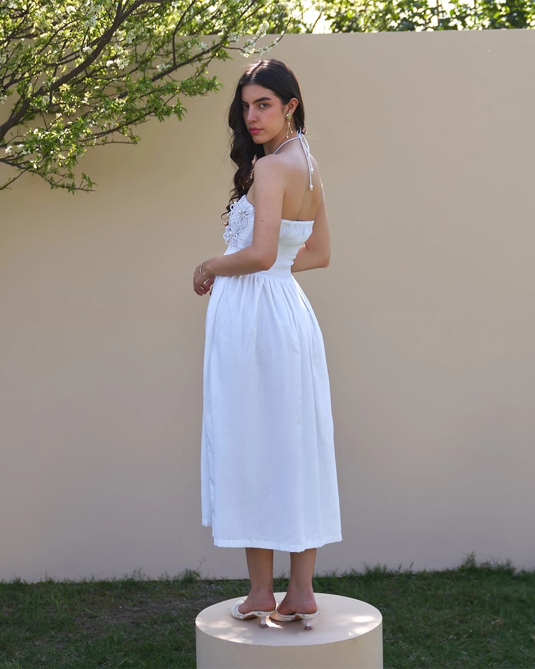 Elle Midi Dress with Detachable Sleeves (White)