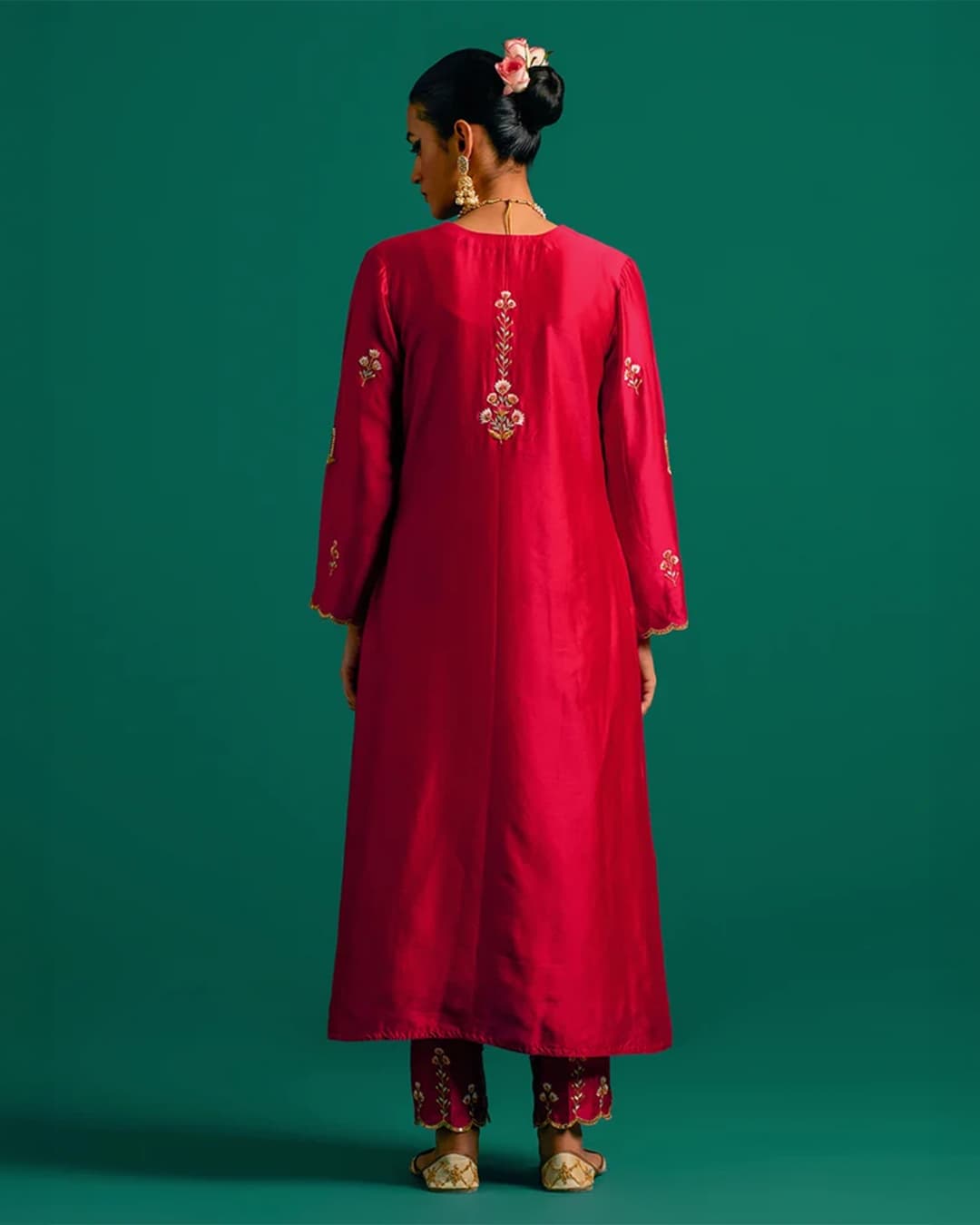 Red V neck hand embroidered silk chanderi kurta set with green chanderi dupatta