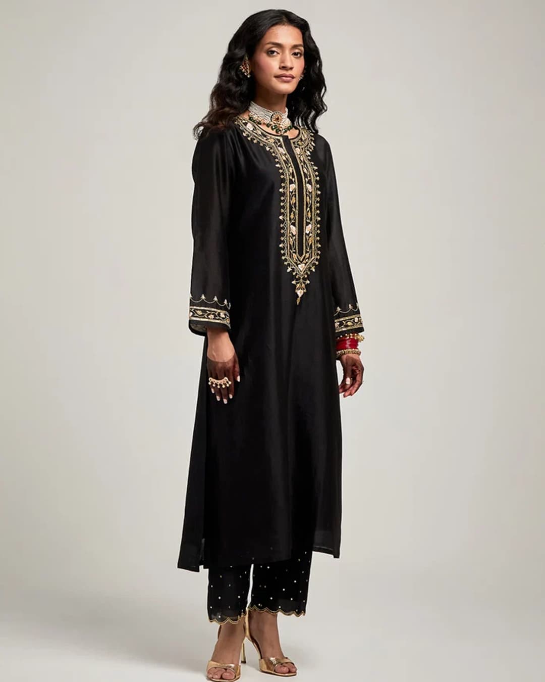 Embroidered kurta with placket and pant