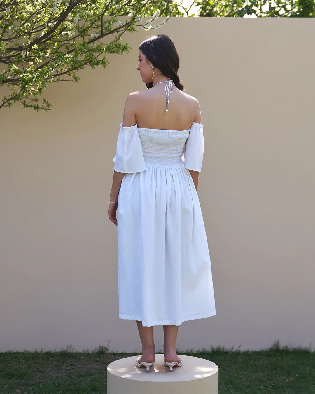 Elle Midi Dress with Detachable Sleeves (White)