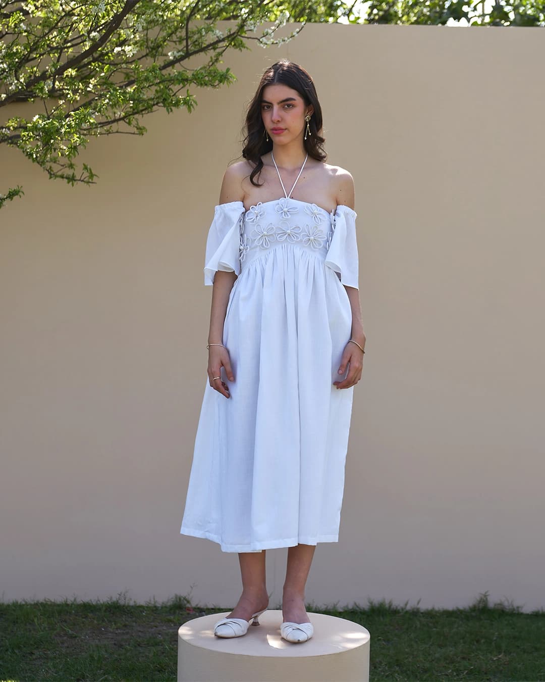 Elle Midi Dress with Detachable Sleeves (White)