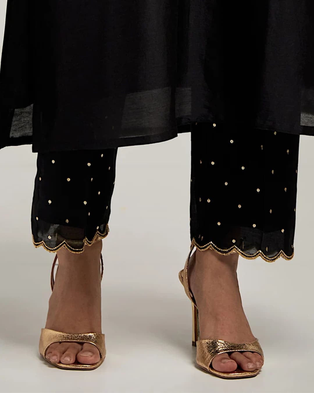 Embroidered kurta with placket and pant