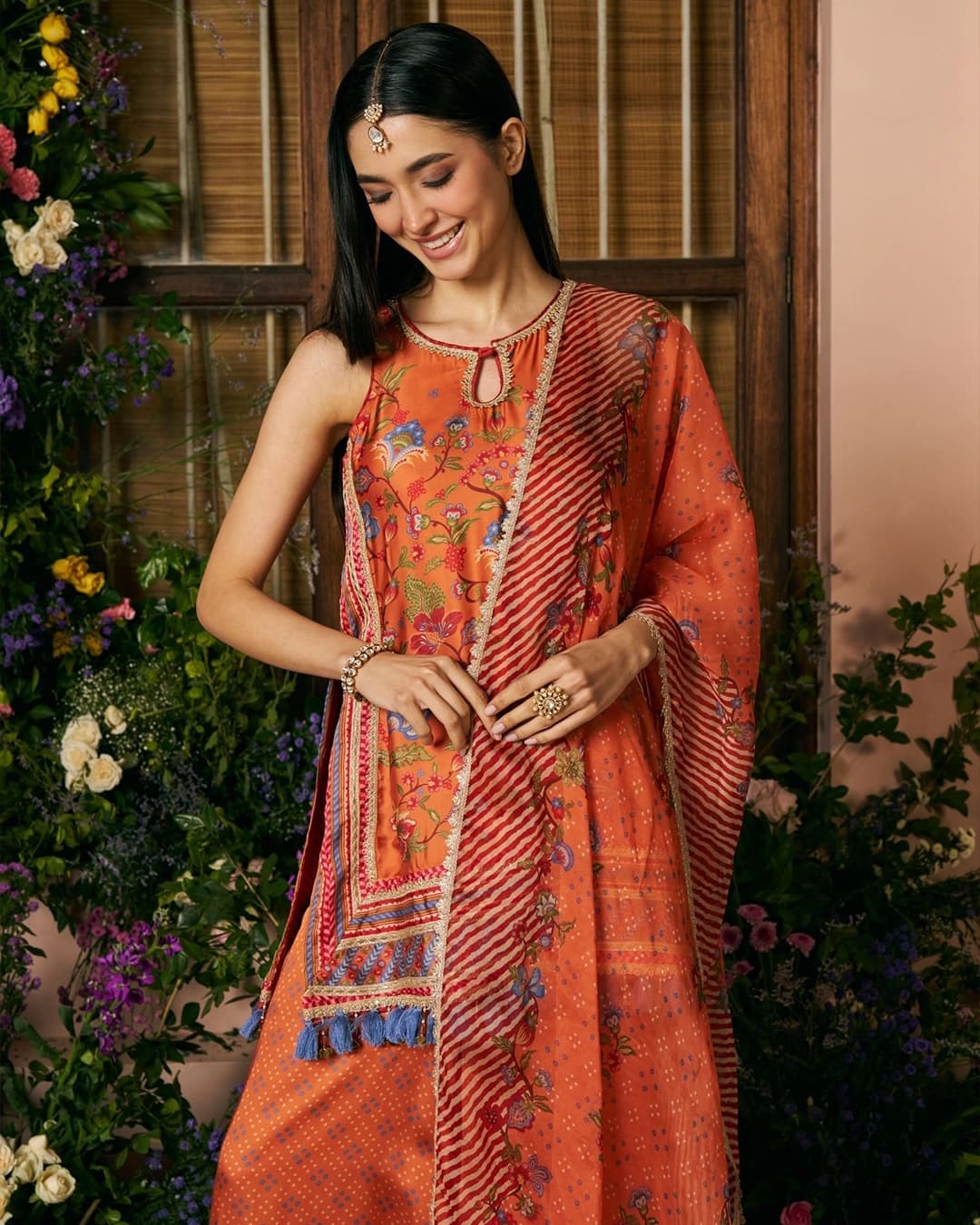 Taali Cupro Satin Printed Orange Kurta Set