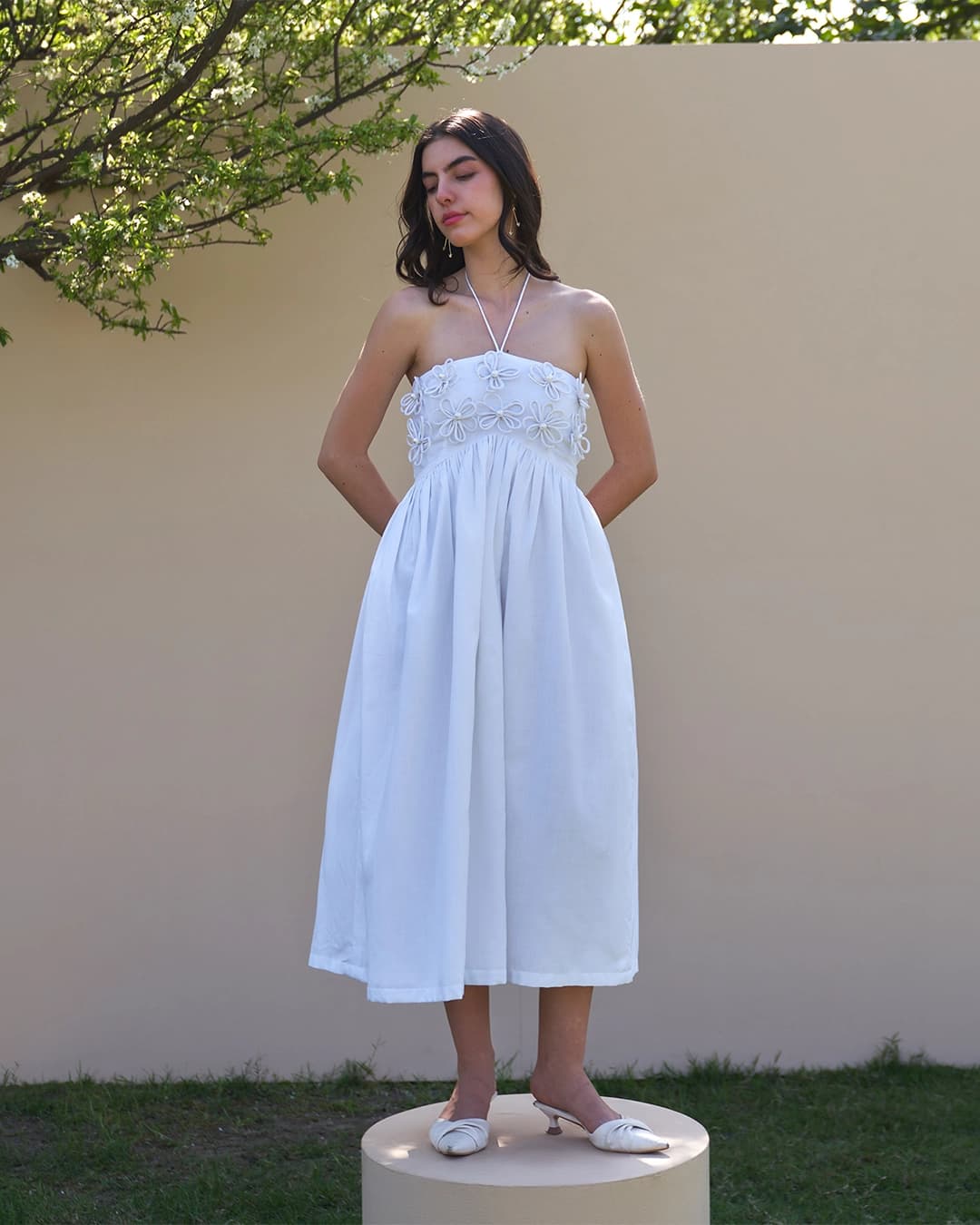 Elle Midi Dress with Detachable Sleeves (White)